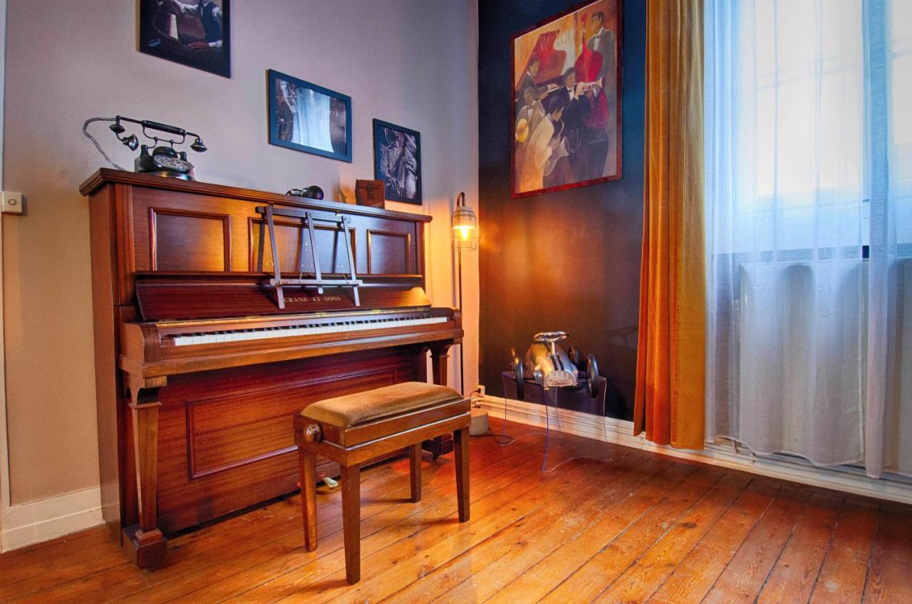 Sweet Nina Jazz Appartement Pour 5 Voyageurs, Situe A La Place De La Republique, Avec Parking Et Lit Queen Size Le Mans Luaran gambar